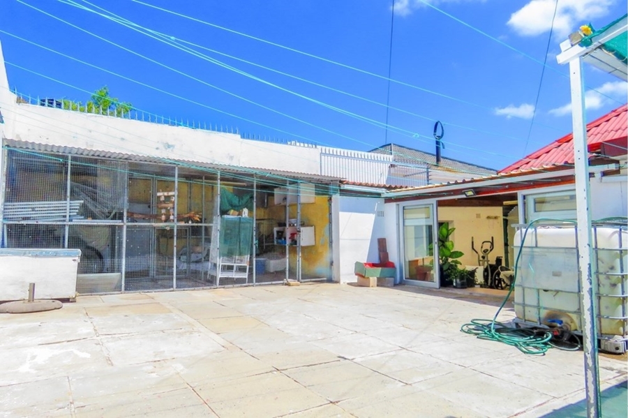 To Let 3 Bedroom Property for Rent in Woodstock Western Cape